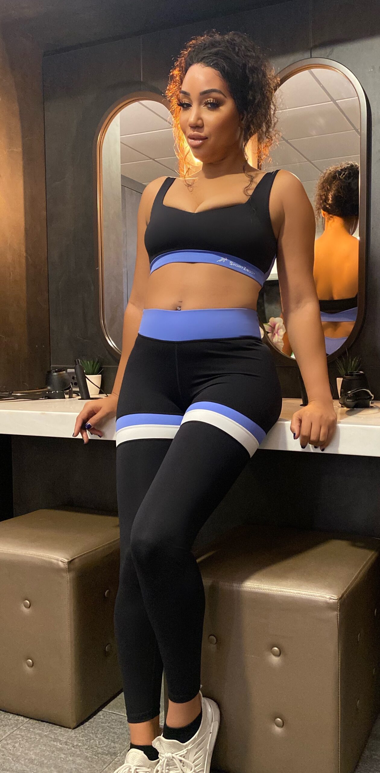 Front of Leggingsv DL CROPPED